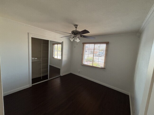 Building Photo - 3441 E Claire Dr