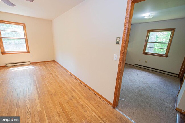 Building Photo - 5722 Rip Wil Dr