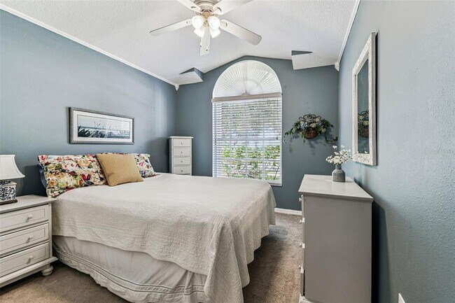 Building Photo - 3843 Bellewater Blvd