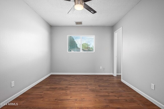 Building Photo - 6134 W Mulberry Dr
