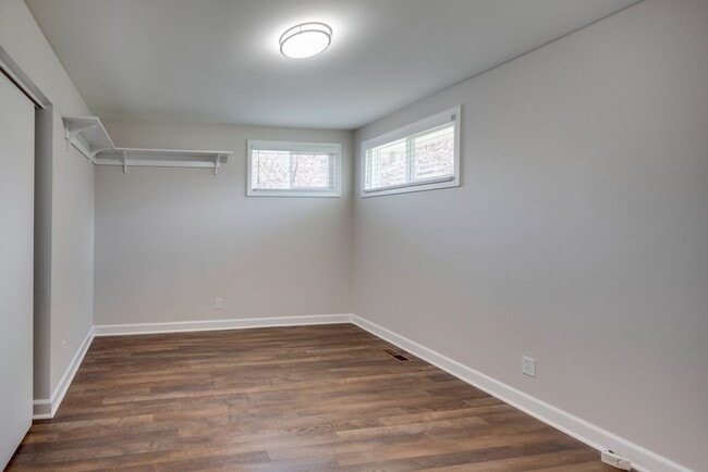 Building Photo - 405 Figuers Dr