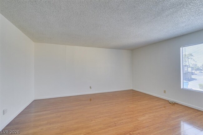 Building Photo - 1404 Santa Anita Dr