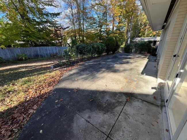 Building Photo - 8308 Whitman Dr