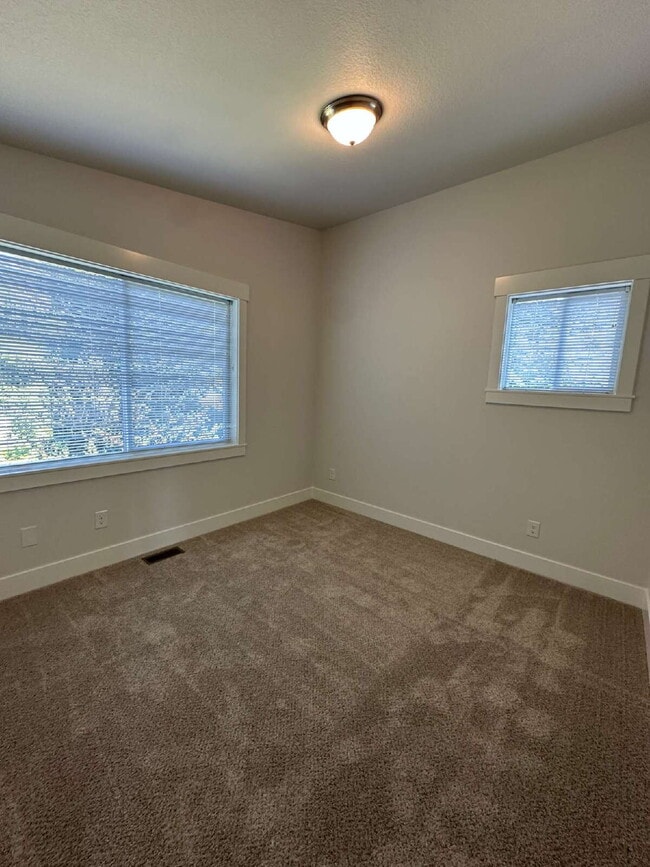 Building Photo - Beautiful 2023-construction, St. Johns Hom...