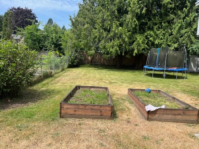 Building Photo - Bothell Home