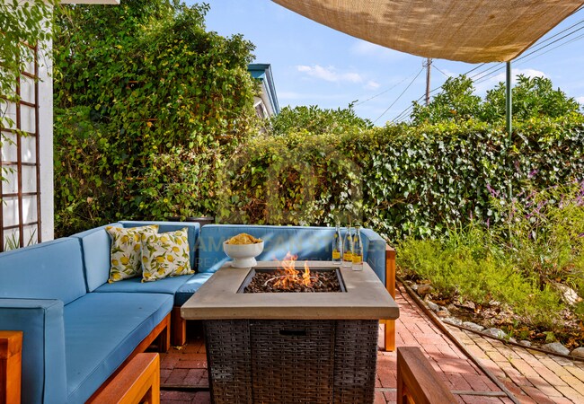 Building Photo - 1476 Crestline Dr