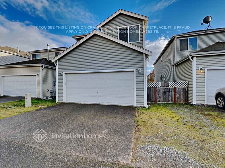 Building Photo - 1723 181st St E