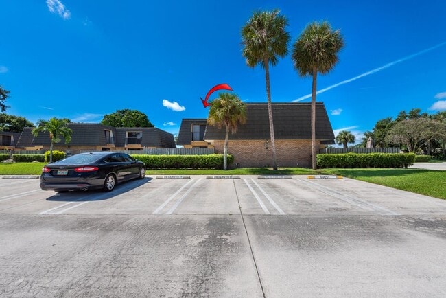 Building Photo - 117 1st Way