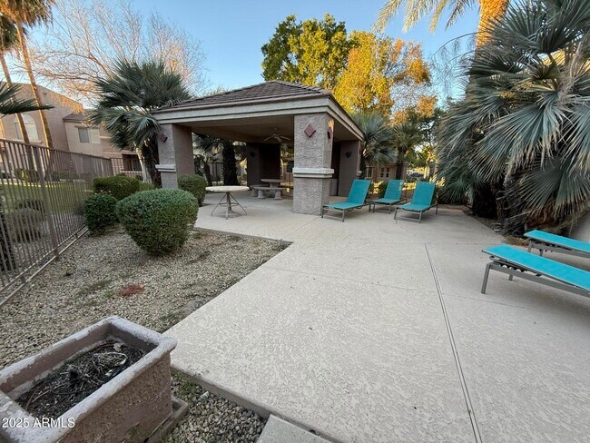 Building Photo - 17017 N 12th St