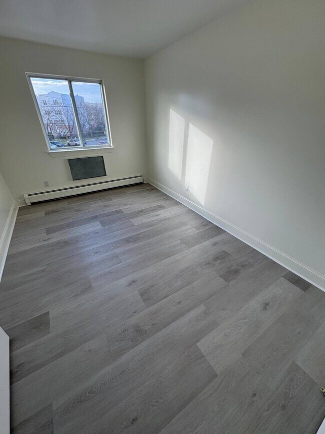 Building Photo - 103 Cove Ct