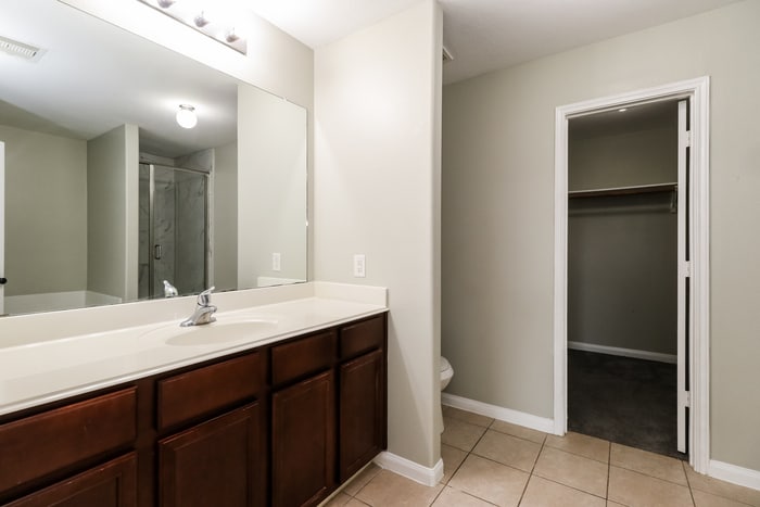 Building Photo - 4810 Tulip Trail Ln