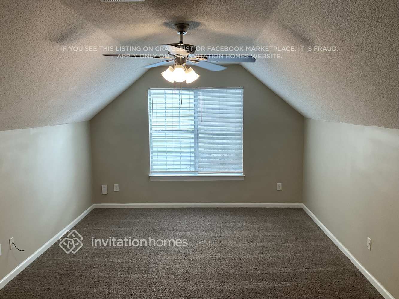 Building Photo - 2343 Century Oaks Ln