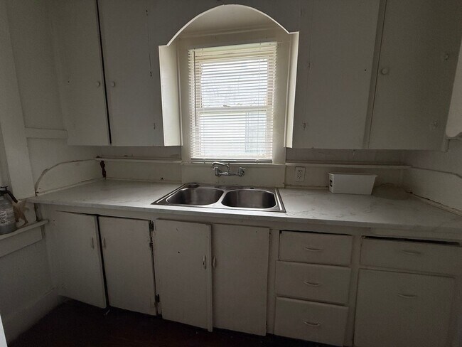 Building Photo - 1807 N Atlanta Ave