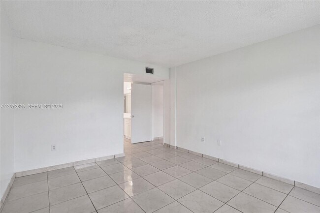 Building Photo - 5700 SW 127th Ave