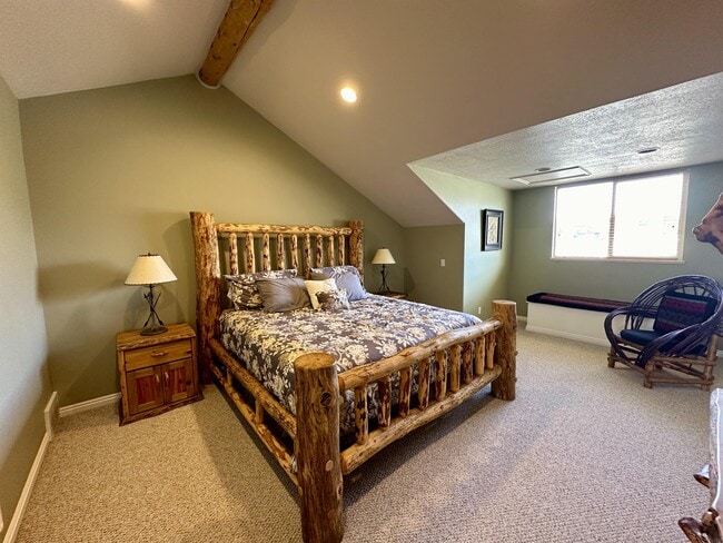Building Photo - 3555 N Fox Run Dr