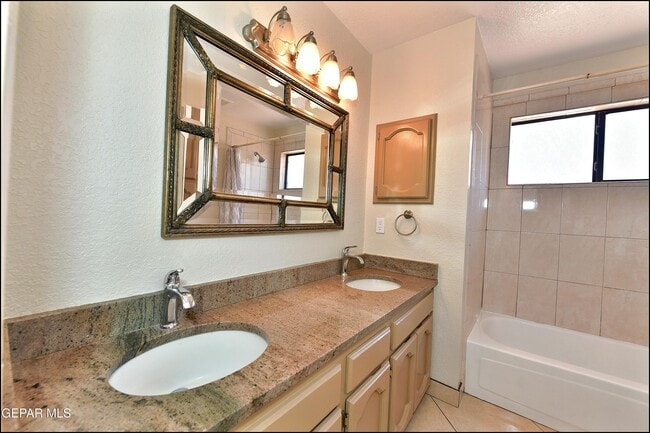Building Photo - 11620 Laura Marie Dr