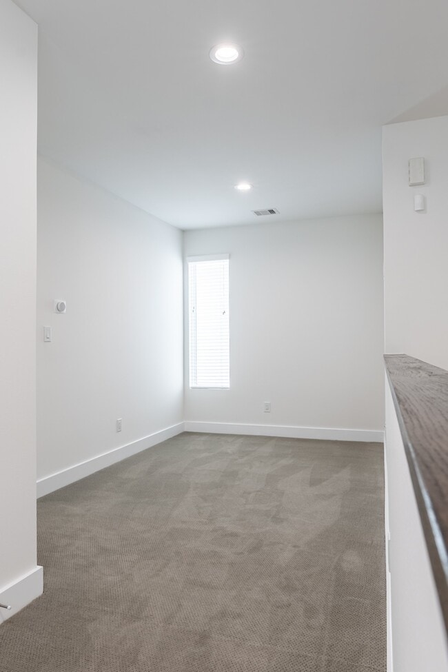 Building Photo - 5416 Robusto Pl