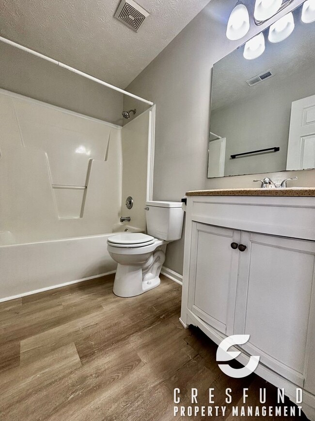 Building Photo - Located 20 minutes from Ft. Bragg! 3 Bed, 2 Bath - READY FOR MOVE IN TODAY!