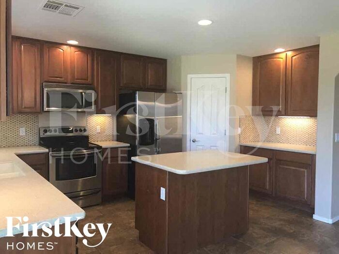 Building Photo - 2814 W Kowalsky Ln