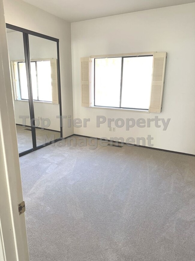 Building Photo - Very nice 2 bed, 2.5 bath, 1,178 sqft Walnut Creek Townhouse in desirable Main Chance Estates Dev...