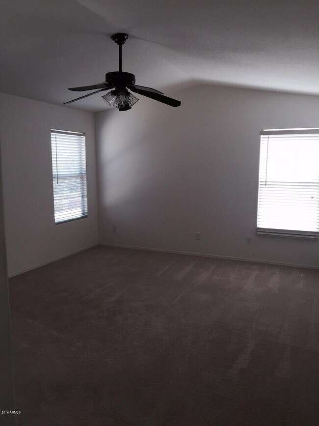 Building Photo - 15346 W Laurel Ln