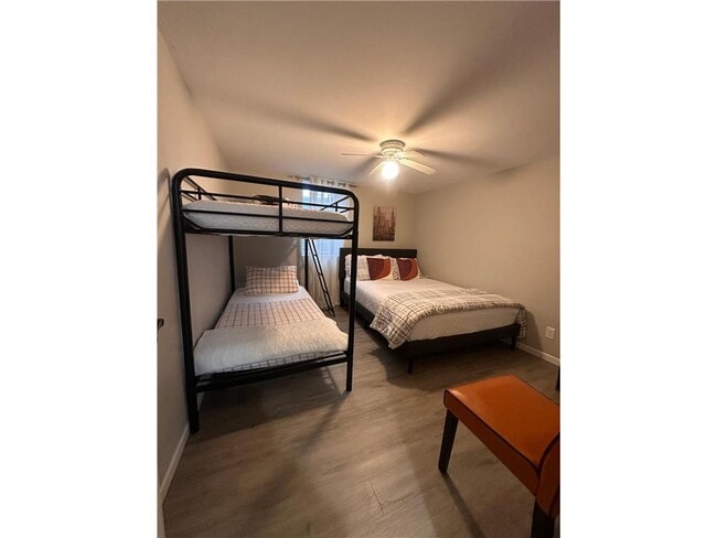 Building Photo - 629 E 67th St