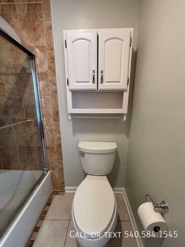 Building Photo - 136 Grimes St