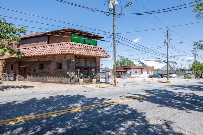 Building Photo - 210 Walker St SW