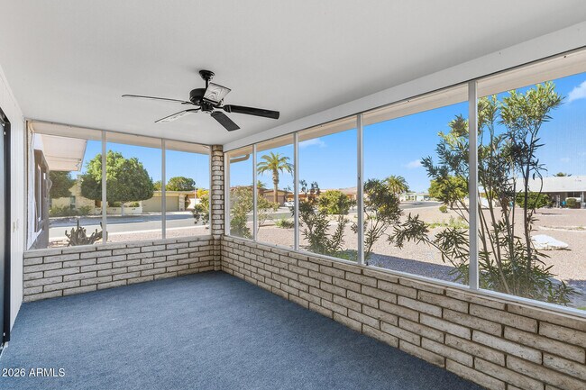 Building Photo - 16817 N Meadow Park Dr