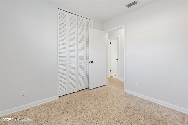Building Photo - 863 Westgate Dr