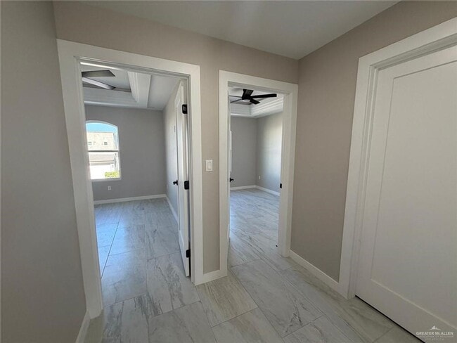 Building Photo - 21 Corales St