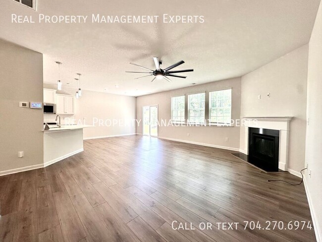 Building Photo - 146 Dogwood Grv Pl