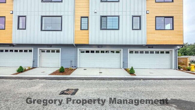 Building Photo - 17569 133rd Ln NE