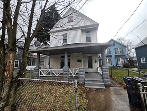 Building Photo - 1914 W 58th St