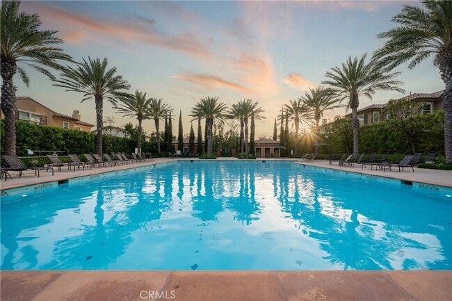 Building Photo - 210 Desert Bloom