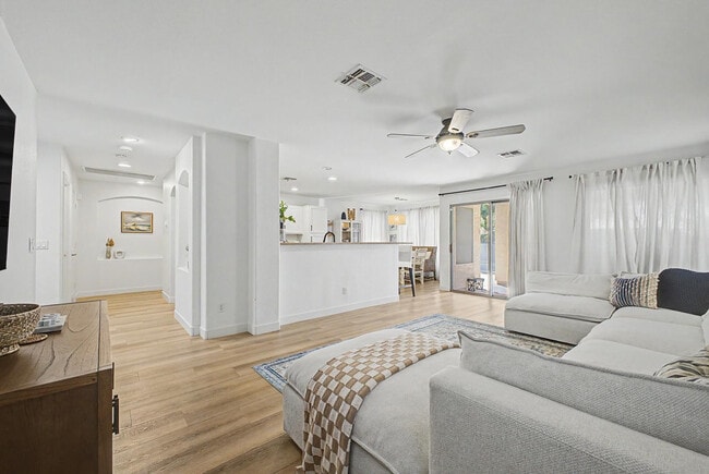 Building Photo - 15923 W Marconi Ave