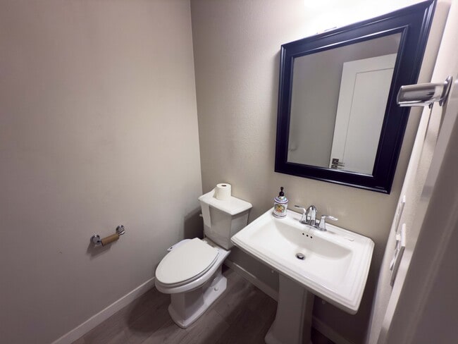 Building Photo - 17237 NW Woodreed Ct