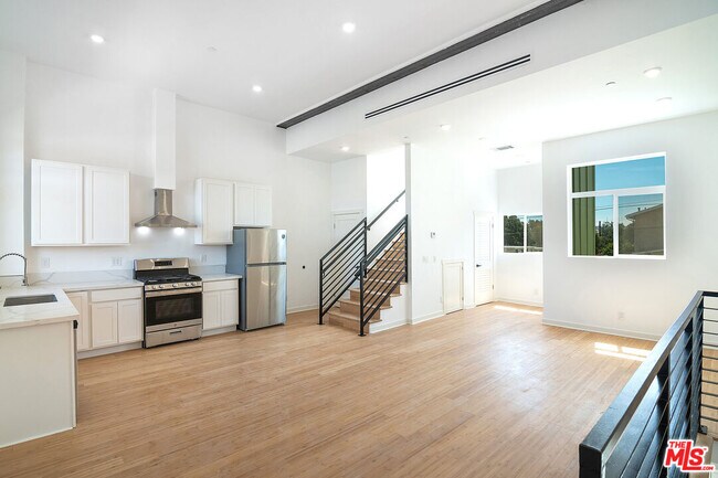 Building Photo - 1411 Tremont St