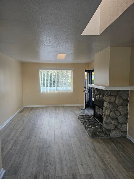 Building Photo - 417 N Glenwood Pl