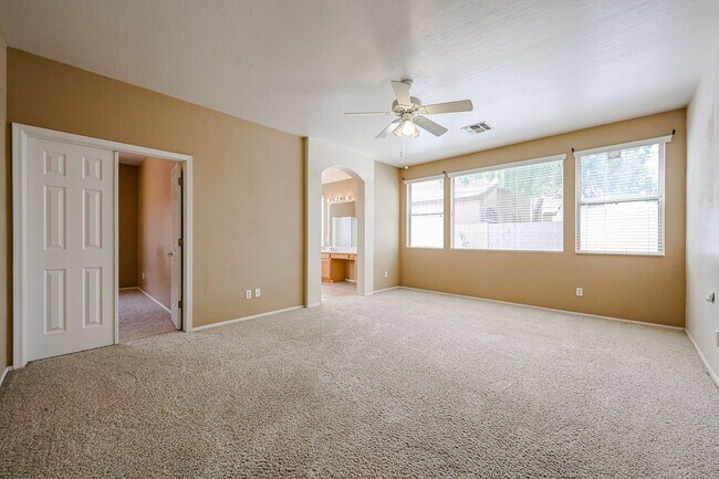 Building Photo - Charming 4BD, 2BA home in Chandler!