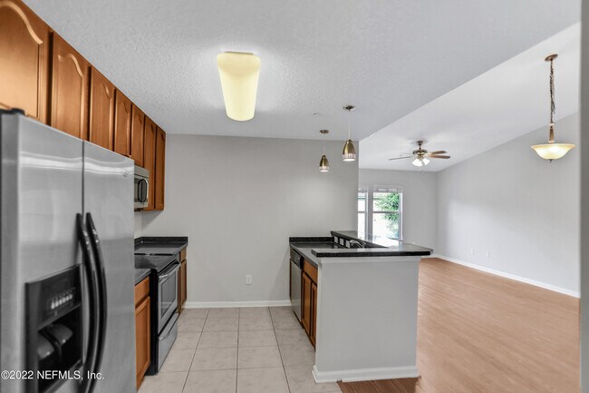 Building Photo - 7051 Deer Lodge Cir