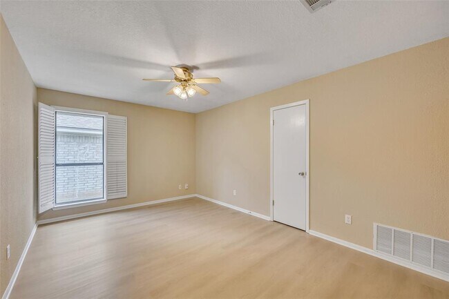 Building Photo - 10007 Brantley Bend