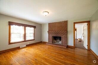 Building Photo - Spacious House on Old Six Mile Rd. - Water...