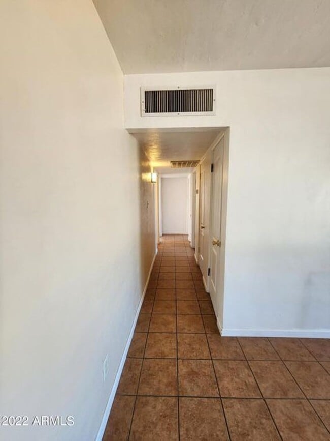 Building Photo - 1315 E Lemon St