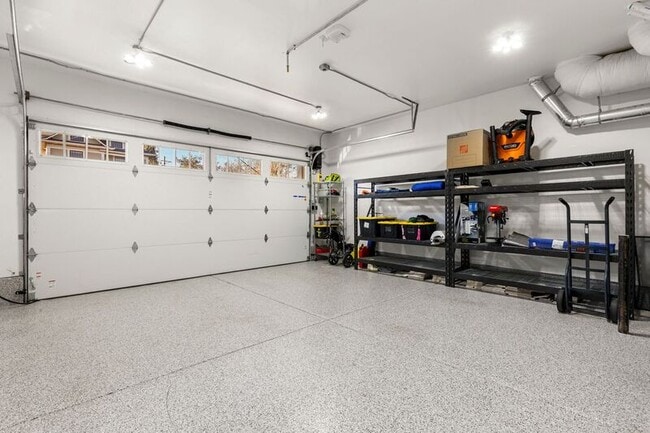 Building Photo - 4090 NE 6th Ave