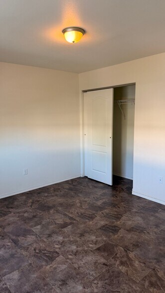 Building Photo - 1343 S Monroe St