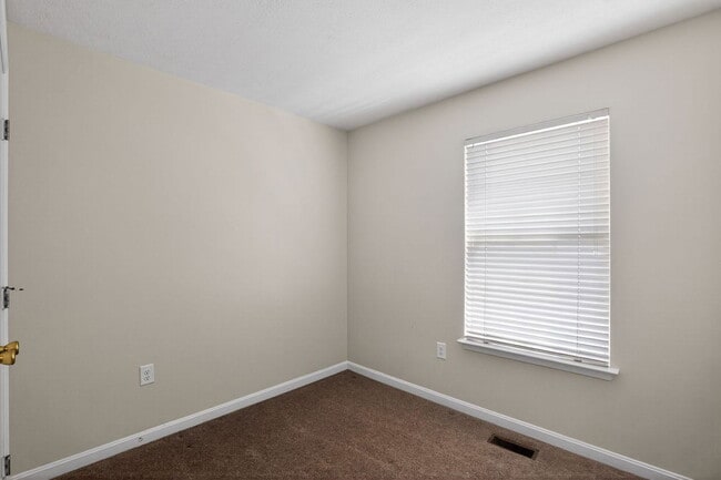 Building Photo - 46095 Maria Way