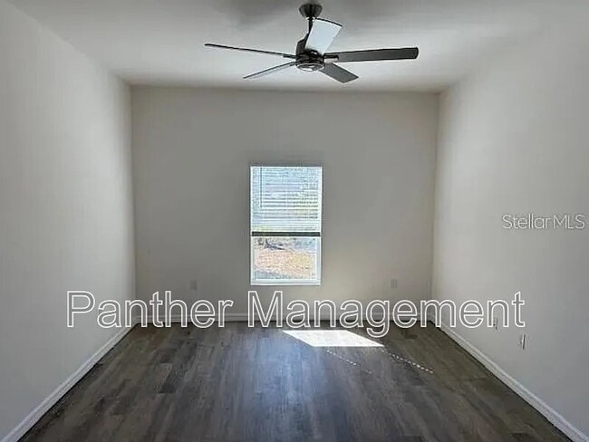 Building Photo - 7379 Helliwell St
