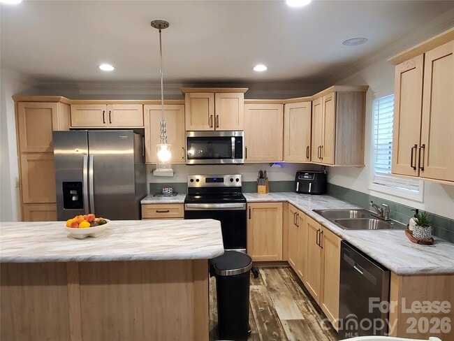 Building Photo - 118 Vly Spgs Dr