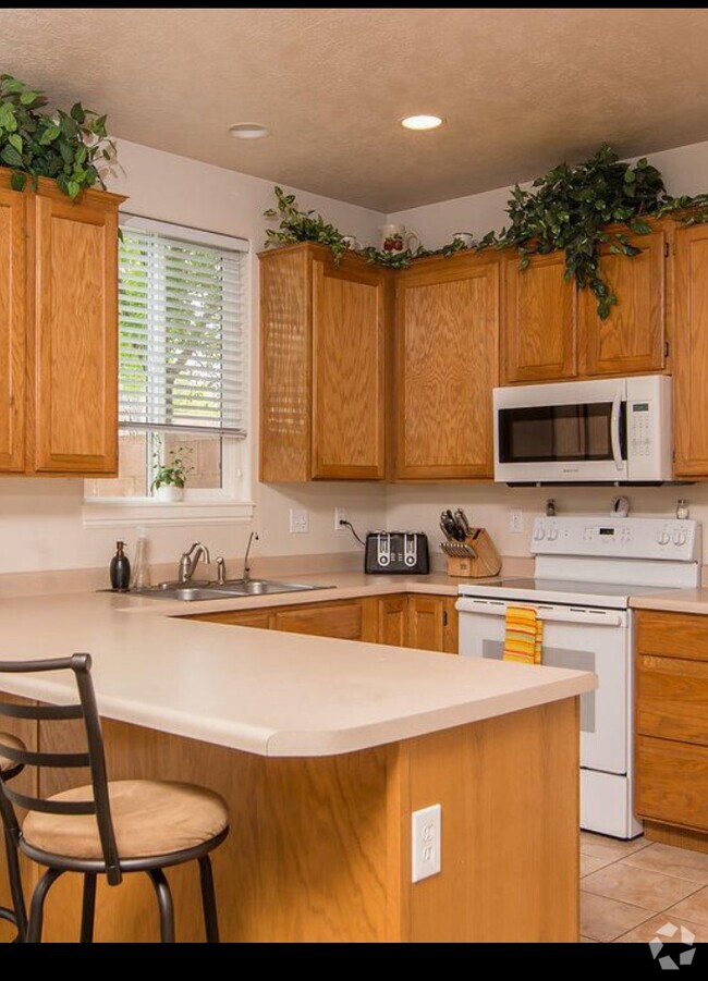 Building Photo - PPM Lease & Management (2675)
